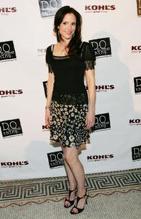 Mary-Louise Parker feet photo thumbnail
