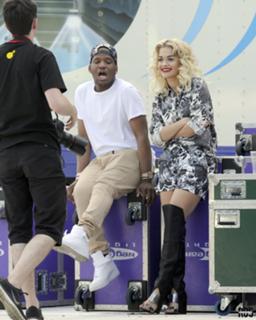 Rita Ora feet photo thumbnail