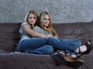 Ashley Olsen feet photo thumbnail
