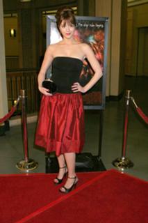 Mary Elizabeth Winstead feet photo thumbnail