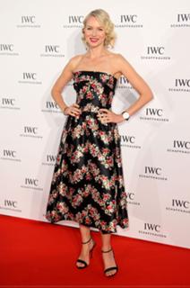 Naomi Watts feet photo thumbnail