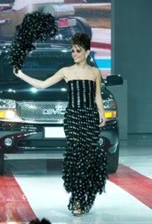 Maria Menounos feet photo thumbnail