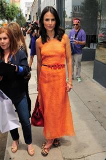Jordana Brewster feet photo thumbnail