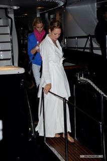 Uma Thurman feet photo thumbnail