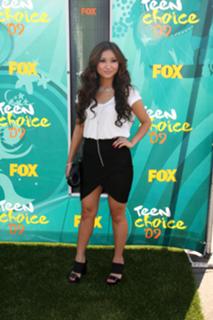 Brenda Song feet photo thumbnail