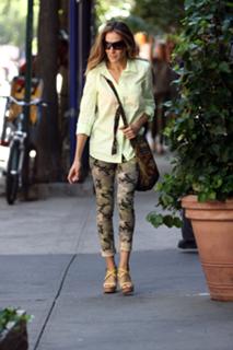 Sarah Jessica Parker feet photo thumbnail