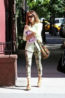 Sarah Jessica Parker feet photo thumbnail