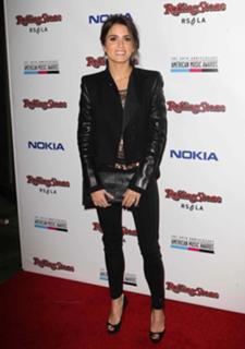 Nikki Reed feet photo thumbnail