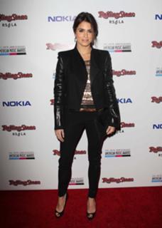 Nikki Reed feet photo thumbnail