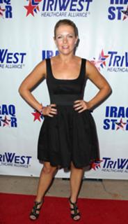 Melissa Joan Hart feet photo thumbnail