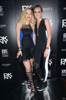 Rita Ora feet photo thumbnail