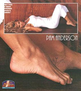 Pamela Anderson feet photo thumbnail