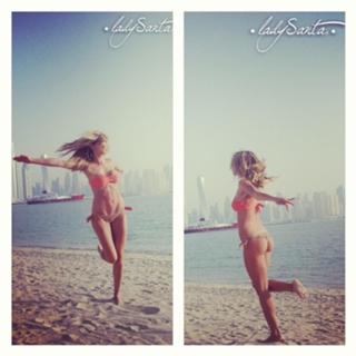 Elena Santarelli feet photo thumbnail