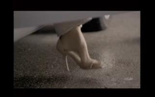 Claudia Schiffer feet photo thumbnail