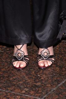 Charlize Theron feet photo thumbnail