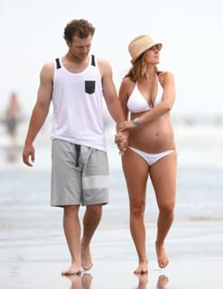 Jamie-Lynn Sigler feet photo thumbnail