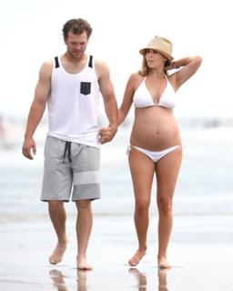 Jamie-Lynn Sigler feet photo thumbnail