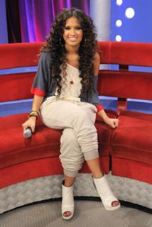 Rocsi Diaz feet photo thumbnail