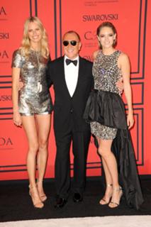 Karolina Kurkova feet photo thumbnail