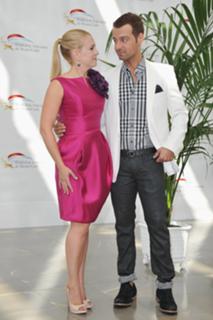 Melissa Joan Hart feet photo thumbnail