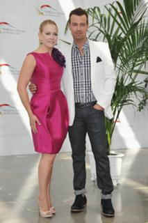 Melissa Joan Hart feet photo thumbnail