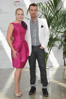 Melissa Joan Hart feet photo thumbnail