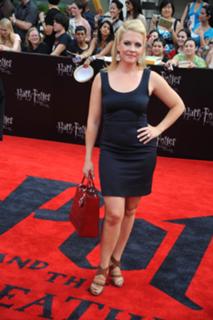 Melissa Joan Hart feet photo thumbnail