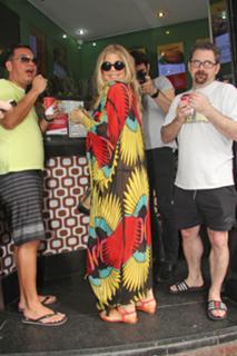 Fergie feet photo thumbnail