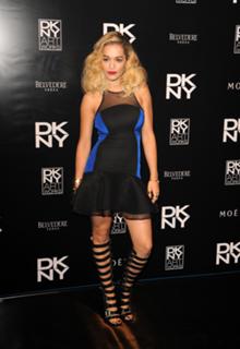 Rita Ora feet photo thumbnail