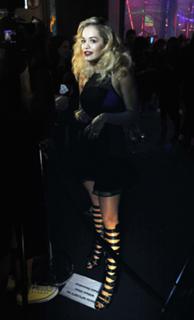 Rita Ora feet photo thumbnail