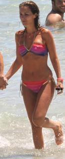 Paula Echevarría feet photo thumbnail