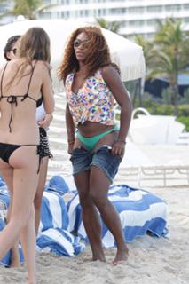 Serena Williams feet photo thumbnail