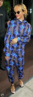 Rihanna feet photo thumbnail