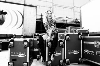 Rita Ora feet photo thumbnail