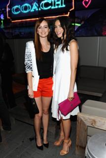 Abigail Spencer feet photo thumbnail