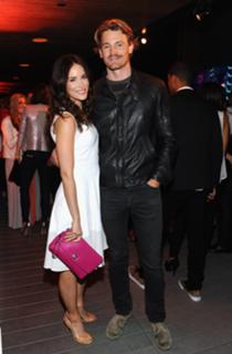 Abigail Spencer feet photo thumbnail
