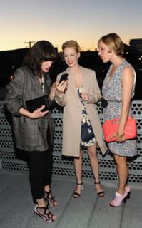 Milla Jovovich feet photo thumbnail