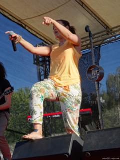 Ewa Farna feet photo thumbnail