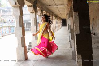Hansika Motwani feet photo thumbnail