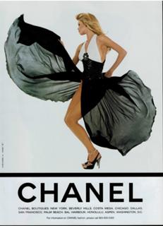 Claudia Schiffer feet photo thumbnail