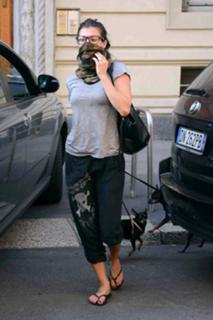 Elisabetta Canalis feet photo thumbnail