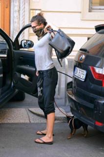 Elisabetta Canalis feet photo thumbnail