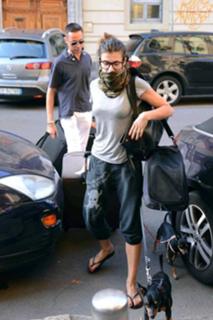 Elisabetta Canalis feet photo thumbnail