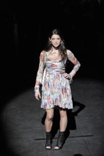 Ashley Greene feet photo thumbnail