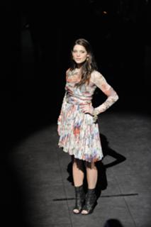 Ashley Greene feet photo thumbnail