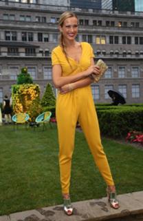 Petra Nemcova feet photo thumbnail
