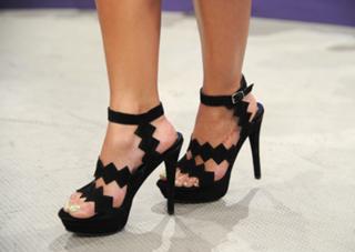 Rocsi Diaz feet photo thumbnail