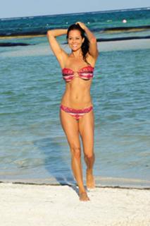 Brooke Burke feet photo thumbnail