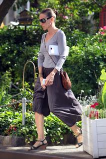 Sarah Jessica Parker feet photo thumbnail