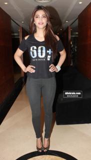 Shruti Haasan feet photo thumbnail